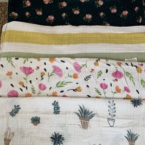 Little Unicorn Swaddle Set